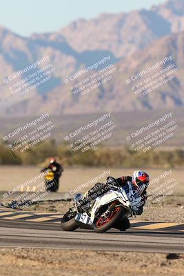 media/Dec-07-2025-CVMA (Sun) [[3e7d2de5dc]]/Race 17-Amateur Formula Middleweight/